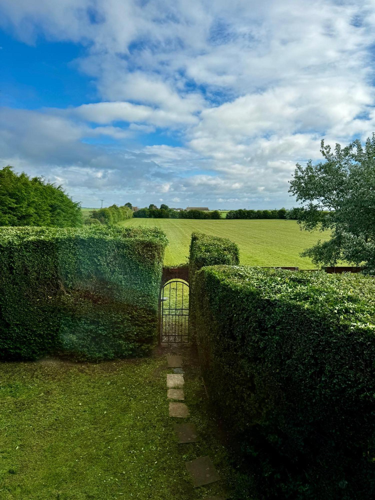 Luxury Isla Cottages, Bourne! Dog-Friendly, Countryside Views, Garden, Parking, 5Mins Pubs - Family Holiday Chambre photo